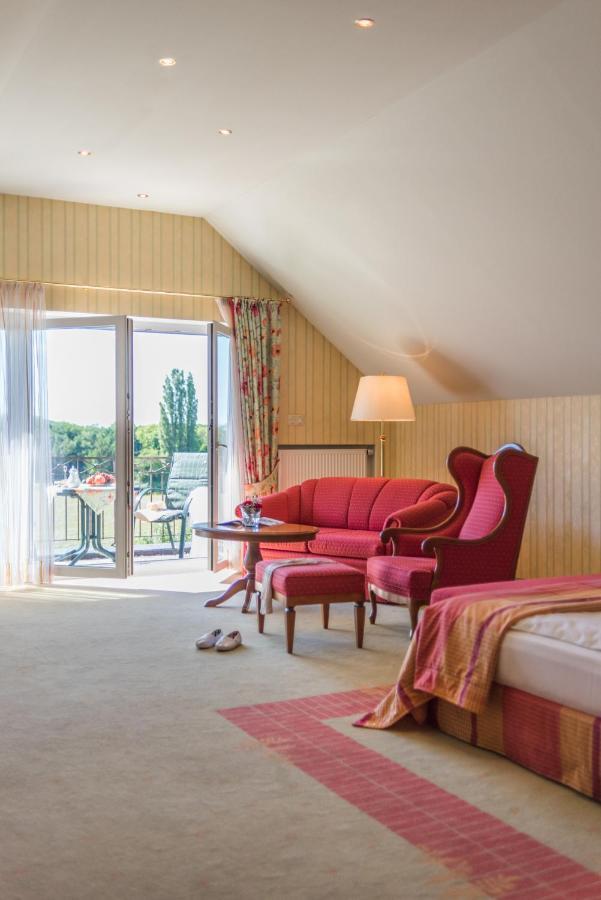 Lohmann'S Romantik Hotel Gravenberg Langenfeld  Ngoại thất bức ảnh
