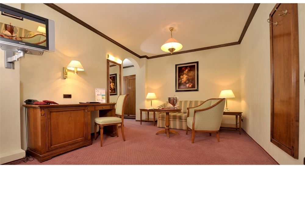 Lohmann'S Romantik Hotel Gravenberg Langenfeld  Ngoại thất bức ảnh