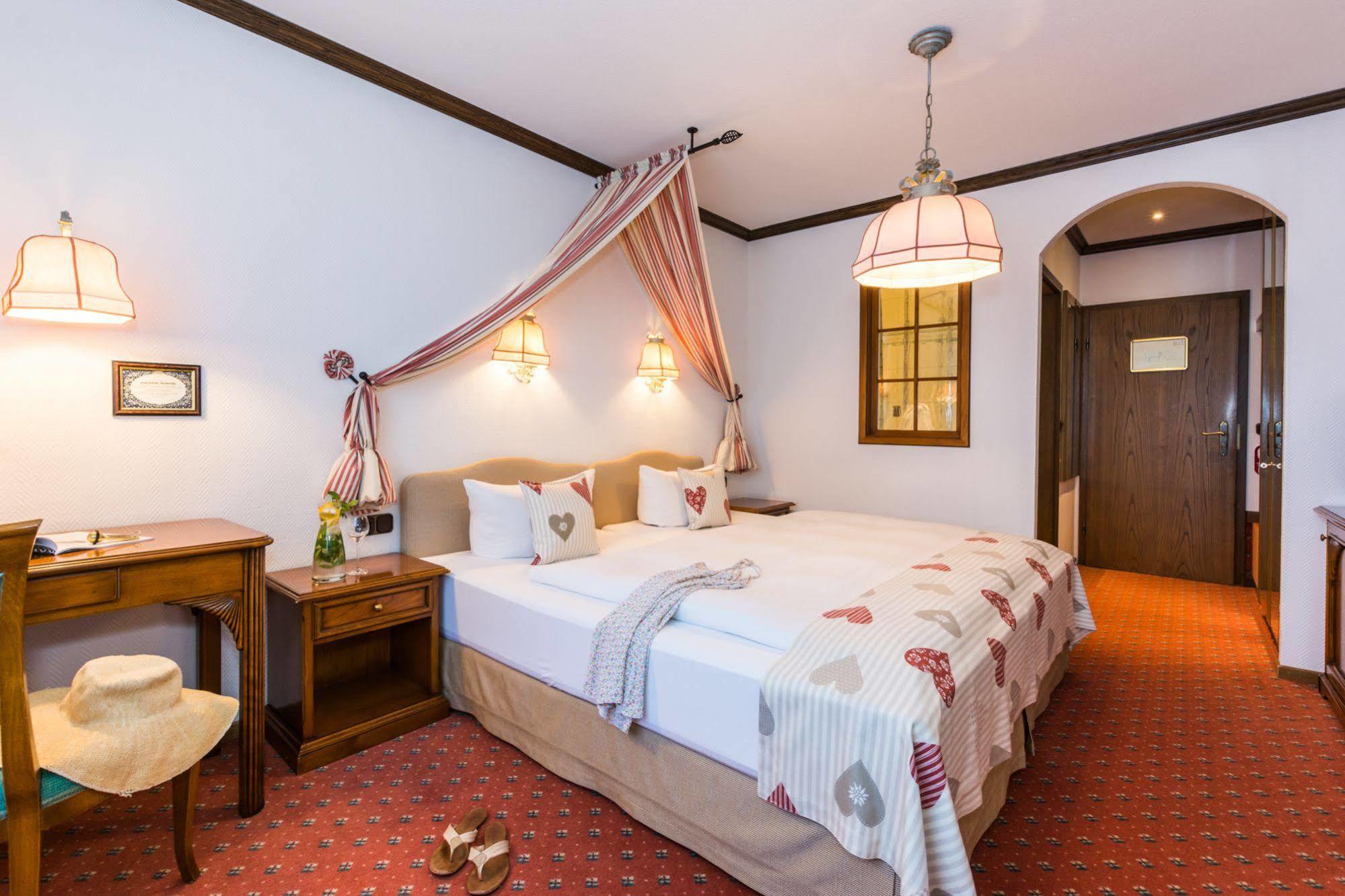 Lohmann'S Romantik Hotel Gravenberg Langenfeld  Ngoại thất bức ảnh